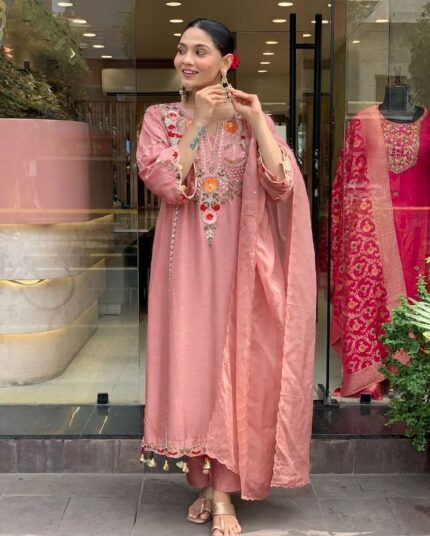 Women Chanderi Silk Embroidered Kurta Set